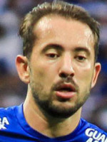 Everton Ribeiro